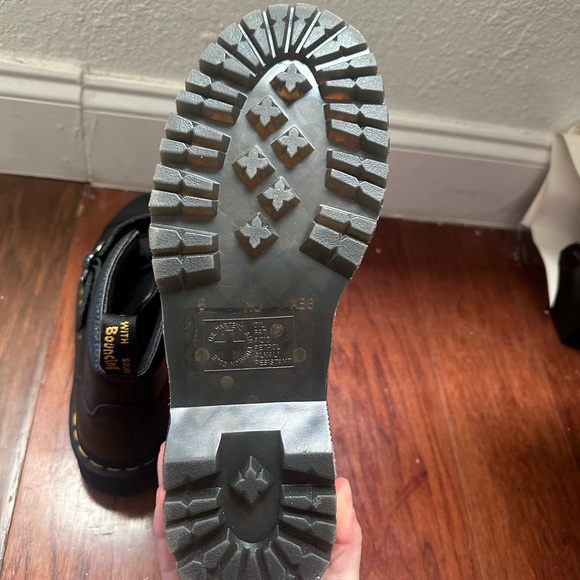 Dr.Martens Devon Flower Boots - Picture 4 of 4